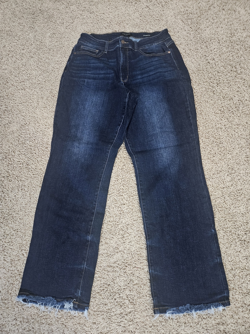 Judy Blue Dark Wash Straight-Leg Jeans with Frayed Hem